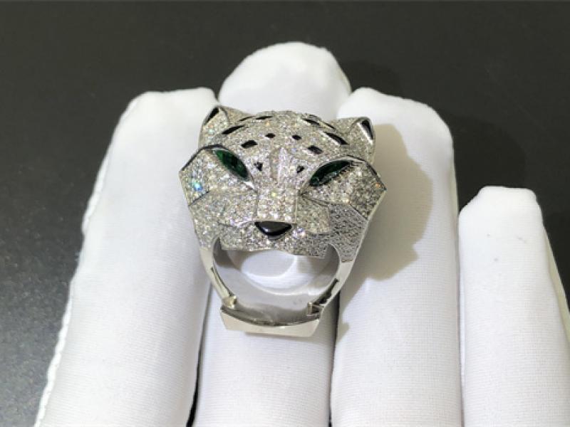 Cartier Cheetah Ring, set with diamonds in 18K white gold