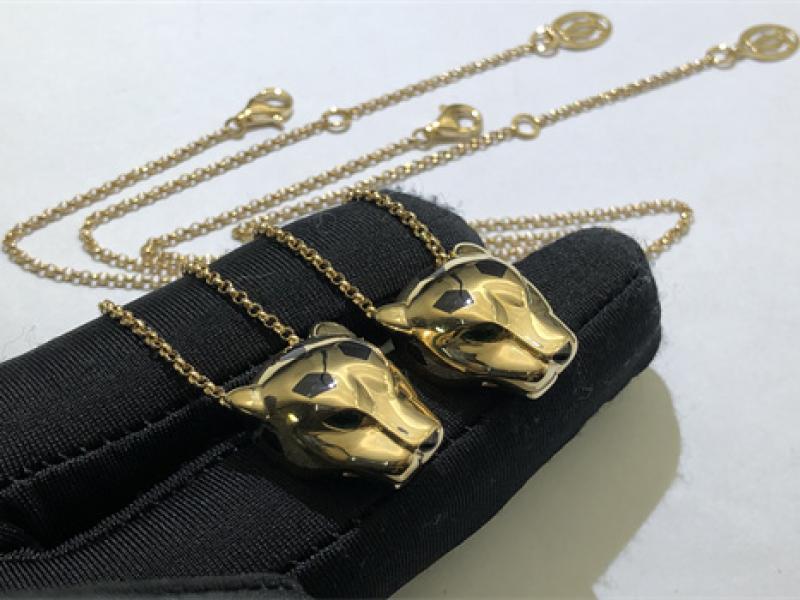 Cheetah pendant necklace in 18K gold