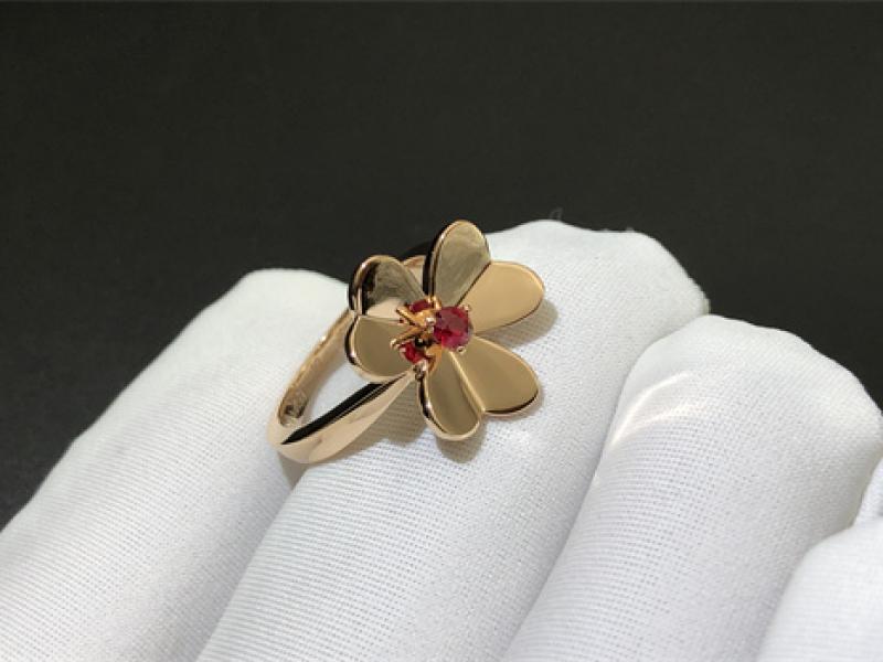 Frivole Ring, Single Flower, Small Style