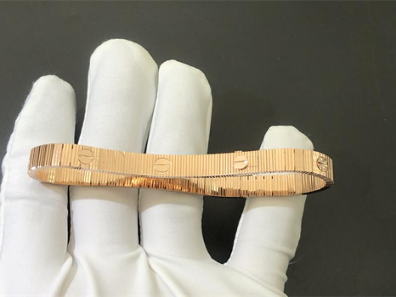 LOVE Unlimited Bracelet-2