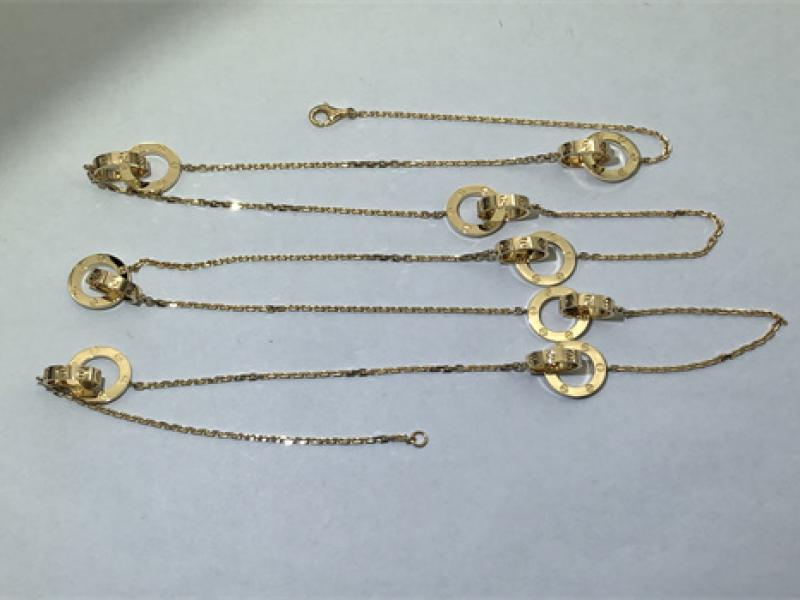 LOVE pendant in 18K gold
