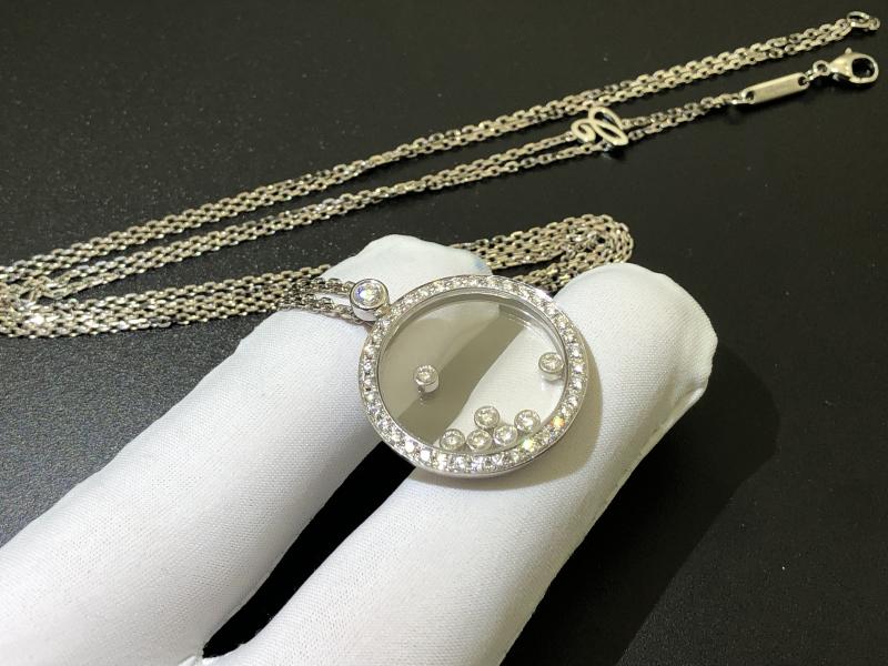 Pendant, platinum, diamond