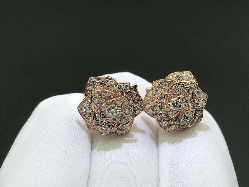 Rose earrings
