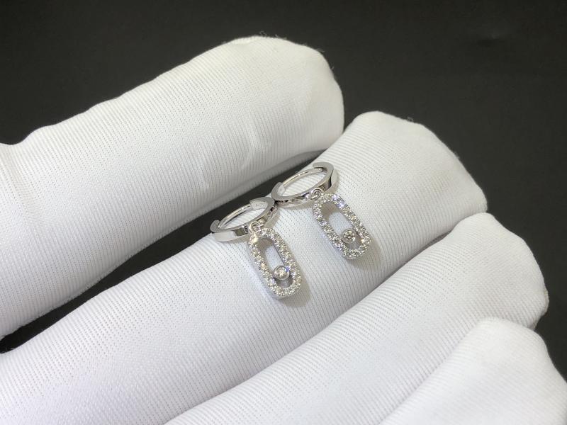 Single hoop earrings