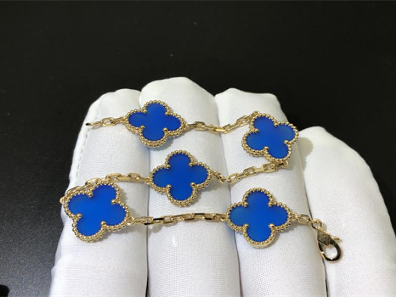 Vintage Alhambra bracelet with 5 lucky four leaf patterns
