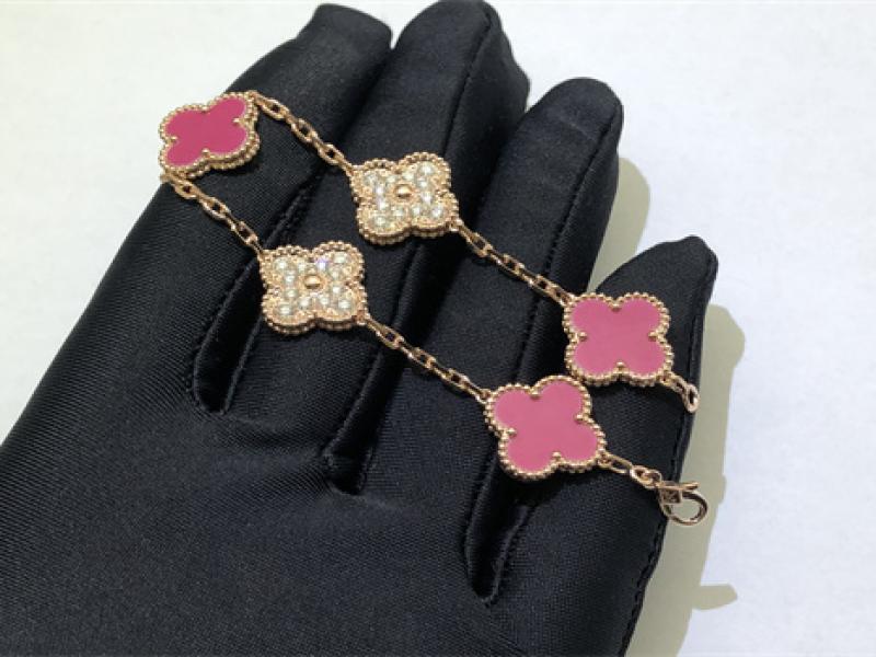 Vintage Alhambra bracelet with 5 lucky four leaf patterns
