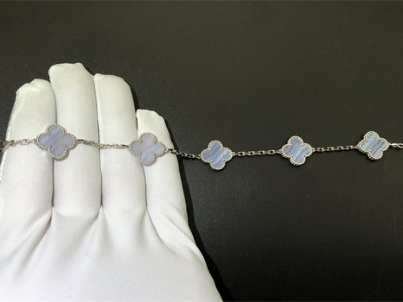Vintage Alhambra bracelet with 5 patterns