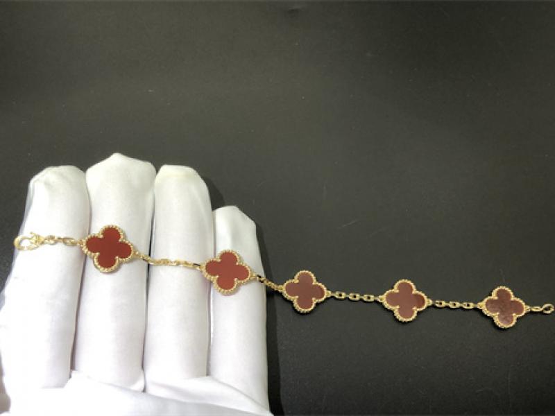 Vintage Alhambra bracelet with 5 patterns