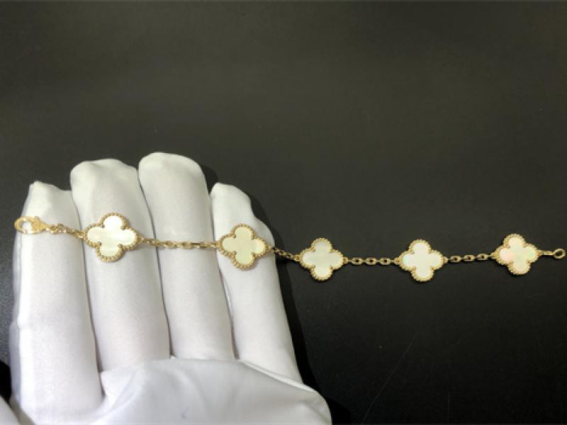 Vintage Alhambra bracelet with 5 patterns