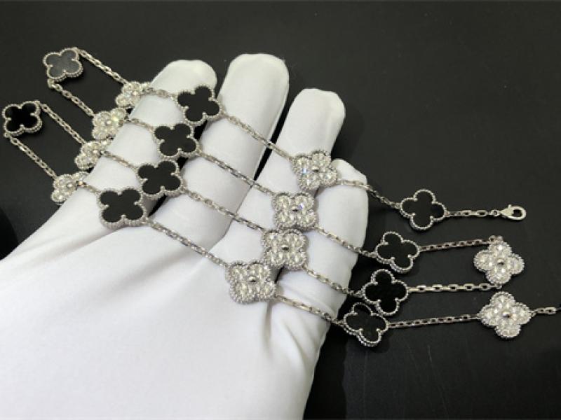 Vintage Alhambra long necklace with 20 lucky four leaf patterns